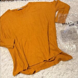 Zenana Women's burnt orange V-Neck waffle top new